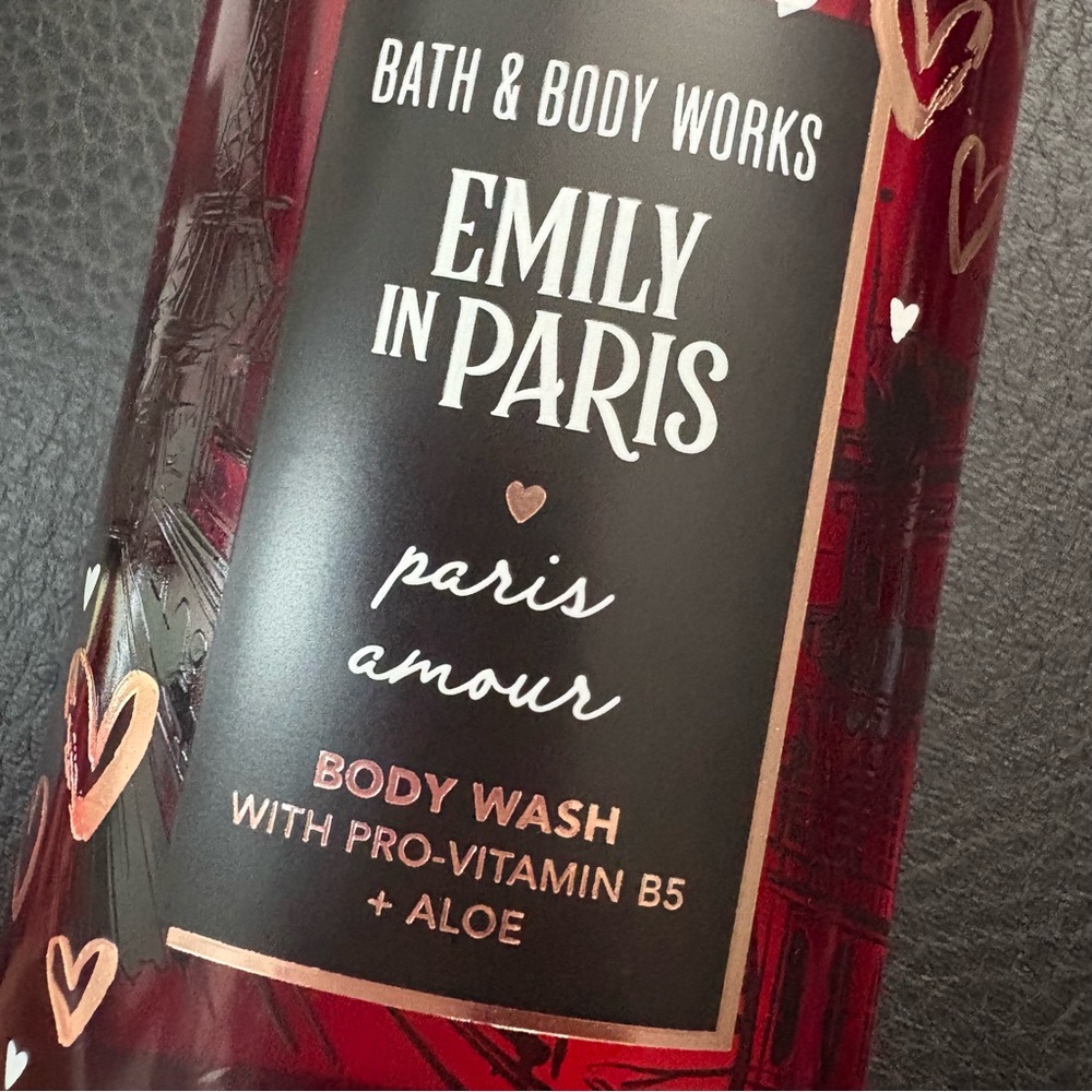 Bath & Body Works Paris Amour Red Body Wash - Picture 2 of 3